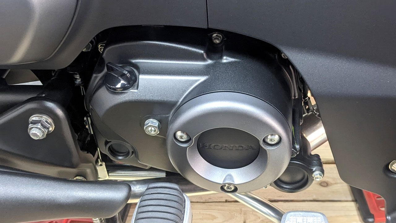Honda Cub C125 màu đen nhám